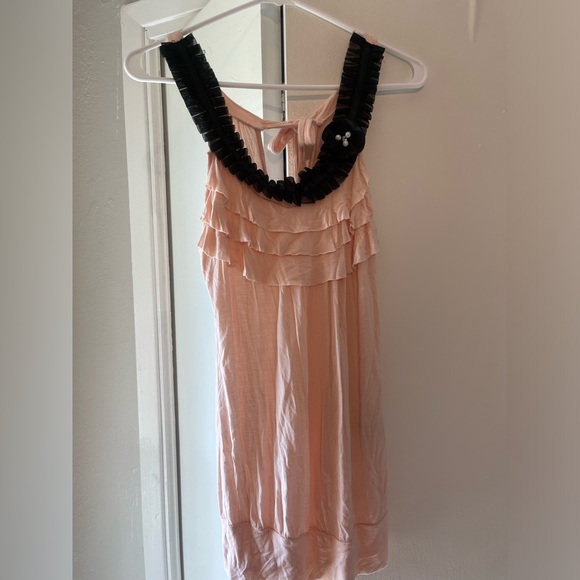 Boutique brand ruffle tank - Picture 1 of 3